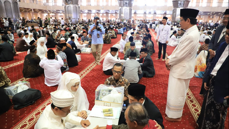 100 Pasangan Menikah Massal di Masjid Istiqlal