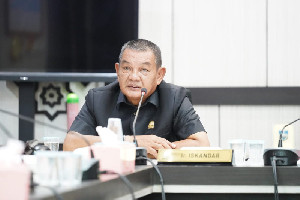 Iskandar Tegas Menolak Figur Non-Kader Pimpin Golkar Aceh
