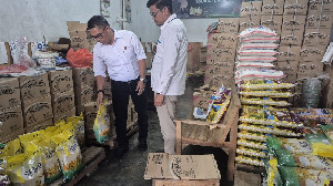 Polresta dan Bulog Sidak Pasar untuk Antisipasi Beras Oplosan di Kota Banda Aceh