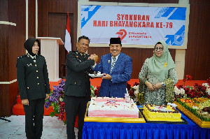 Bupati Nagan Raya Hadiri Peringatan Hari Bhayangkara ke-79, Sampaikan Apresiasi untuk Polri