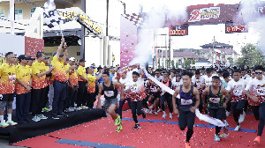 Dua Ribuan Peserta Ramaikan Bhayangkara Run 2025