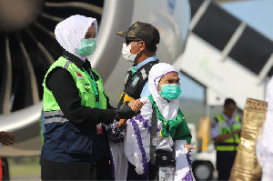 Jemaah Kloter 10 Tiba di Aceh, 3 Orang Masih Dirawat di Arab Saudi