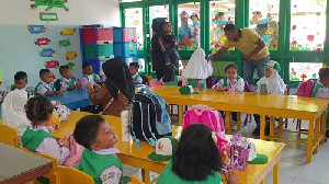 Momen  Semangat Masuk Sekolah di TK Kartika Lilawangsa Lhokseumawe