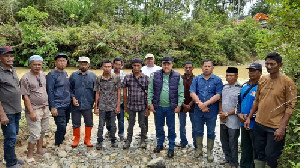 Dengarkan Aspirasi Warga, Bupati TRK Tinjau Perbatasan Nagan Raya - Aceh Barat