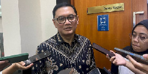 Rupiah Menguat Tipis, Modal Asing Hengkang Rp10 Triliun Pekan Ini