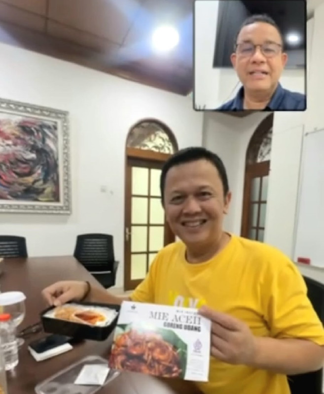 Andi HS Hadiahkan Mie Aceh untuk Anies Baswedan