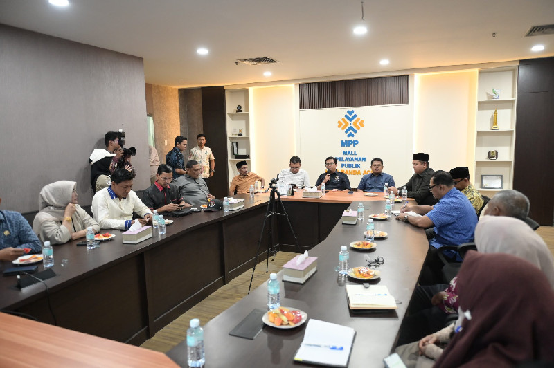 Banggar DPRK Banda Aceh Tinjau Mall Pelayanan Publik