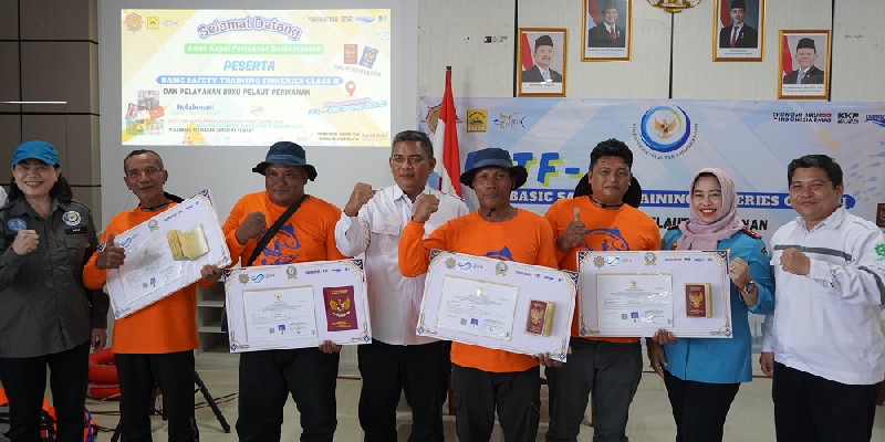 KKP Beri Sertifikasi Gratis untuk 280 Awak Kapal, Fokus Kurangi Risiko Kecelakaan Laut