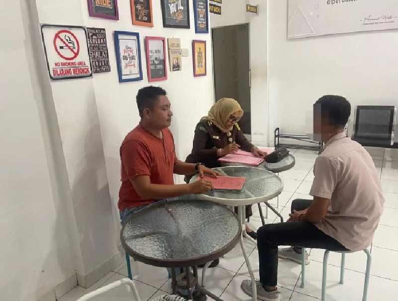 Terlibat Penganiayaan, Mahasiswa Asal Singkil Diserahkan ke Kejari Aceh Barat
