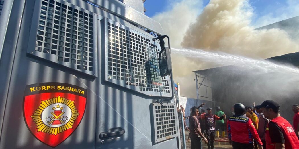 Gudang Es Krim Aice di Lhokseumawe Terbakar