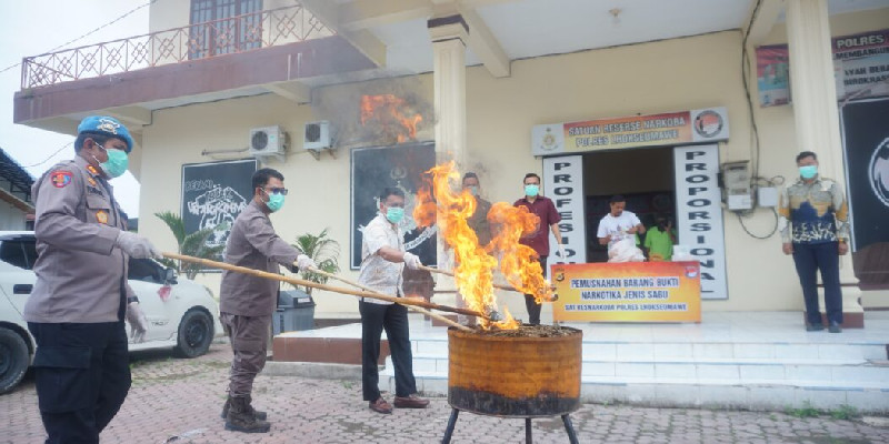 Polres Lhokseumawe Musnahkan Barang Bukti Sabu dan Ganja