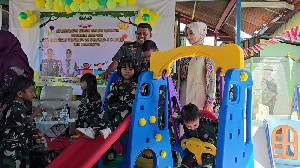 Danrem 011 LW Sumbang Alat Peraga Untuk TK