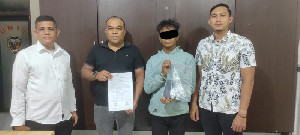 Saat Razia, Polisi Temukan Narkoba dari Pengendara Motor di Jembatan Krueng Cut