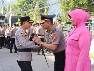 Kapolres Aceh Tengah Berikan Penghargaan 15 Personel Berprestasi