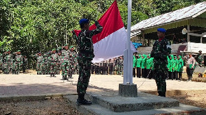 Perdana, Pengibaran Merah Putih di Kompleks Makam  Cut Meutia