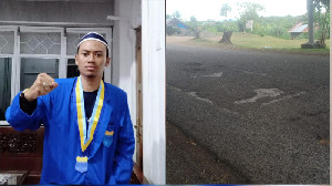 Rawan Kecelakaan, PMII Soroti Jalan Rusak Menuju Asrama Mahasiswa Aceh Besar