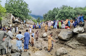 Hujan Lebat dan Banjir Bandang, 321 Orang Tewas di Pakistan