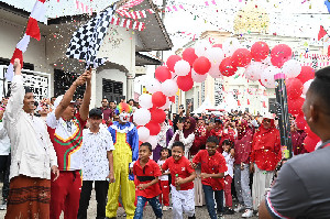 Semarak Kemerdekaan, Gampong Lubok Batee Gelar Jalan Santai Penuh Hadiah