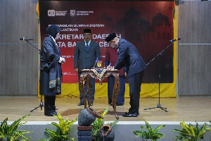 Jalaluddin Resmi Dilantik sebagai Sekda Kota Banda Aceh