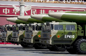 Tiongkok Pamerkan Senjata Generasi Baru dalam Parade Militer di Beijing