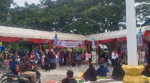 Personel Polsek Darul Imarah Amankan Kegiatan Pasar Murah