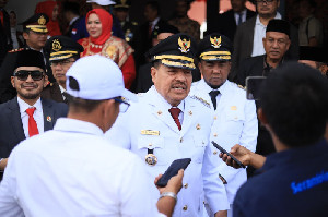 Bocah SD di Nagan Raya Panjat Tiang Bendera, Selamatkan Upacara HUT ke-80 RI