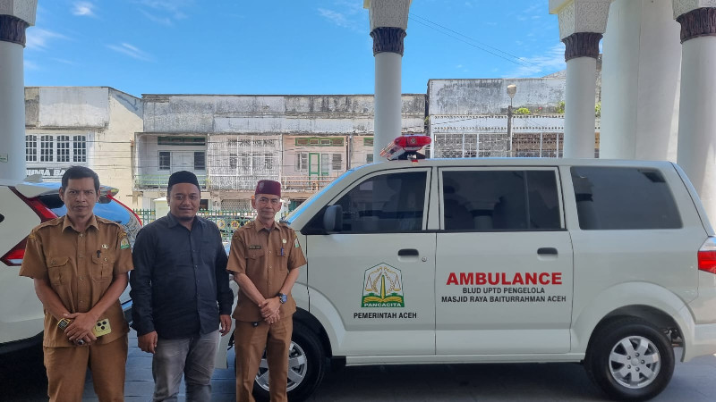 Ambulans Siaga di Masjid Raya Baiturrahman, Bukti Nyata Layanan BLUD