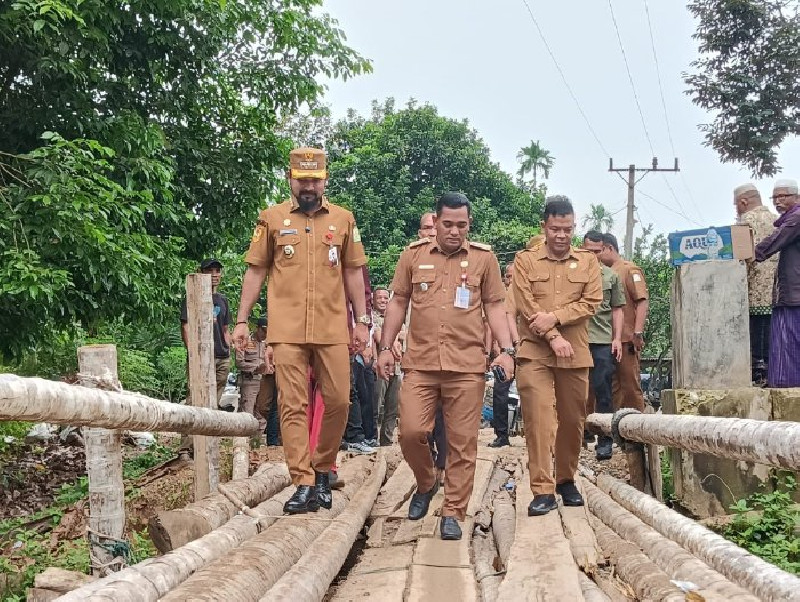 Tolak Mobil Dinas Rp850 Juta, Bupati Aceh Timur Pilih Bangun Jembatan untuk Warga
