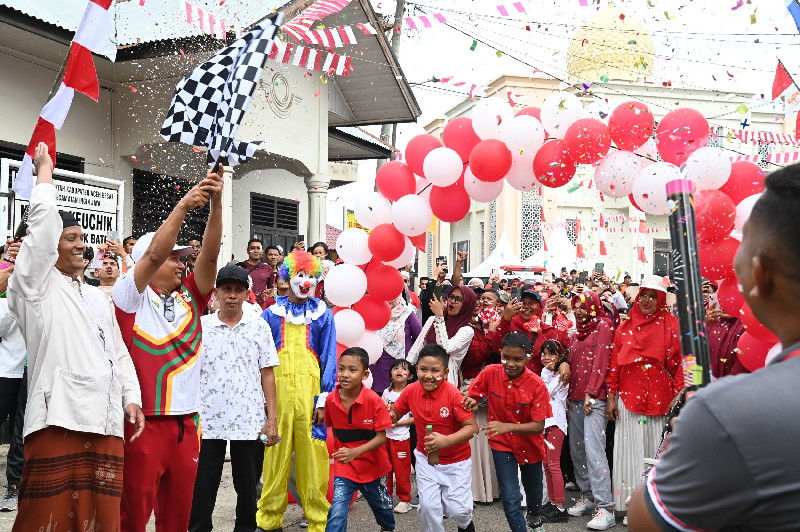 Semarak Kemerdekaan, Gampong Lubok Batee Gelar Jalan Santai Penuh Hadiah