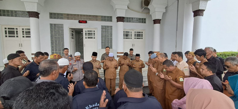 Kapolda Aceh Bersama Pengurus Masjid Raya Doakan Aksi Hari Ini Berjalan Damai dan Lancar
