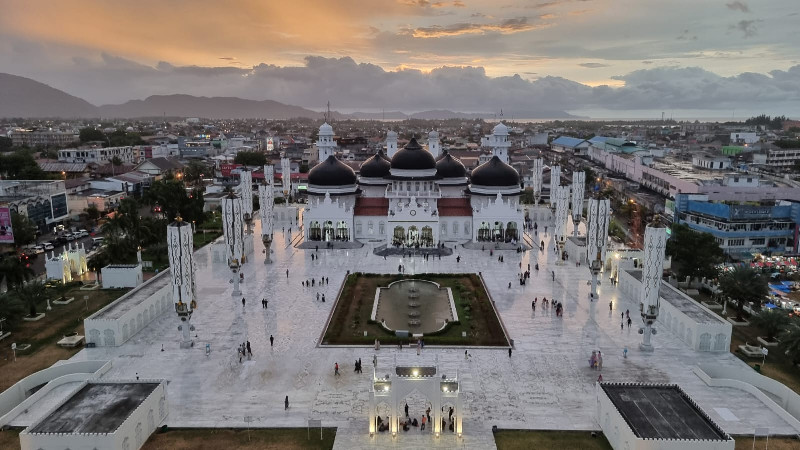 Maulid Nabi di Masjid Raya Baiturrahman Diisi Tausiyah Abu Manan Blang Jruen