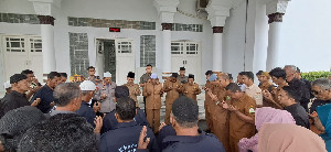 Kapolda Aceh Bersama Pengurus Masjid Raya Doakan Aksi Hari Ini Berjalan Damai dan Lancar