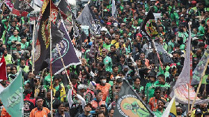 Ojol Siap Kepung DPR, Ini Daftar Tuntutannya