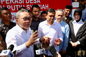 Wagub dan Menko Pangan Tinjau Koperasi Desa Merah Putih di Banda Aceh