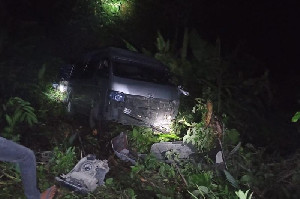 Rawan Kecelakaan, Hiace Terjun Masuk Jurang di Jalur KKA Gunung Salak