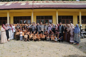Bupati Aceh Barat Tinjau SDN Paya Baro, Pastikan Tidak Ada Penutupan Sekolah