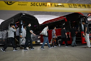 Ratusan Pekerja Korsel Dideportasi dari AS, Hubungan Seoul-Washington Memanas