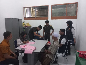 Polisi Serahkan Tersangka Pelecehan dan Judi Online ke Kejari Aceh Selatan