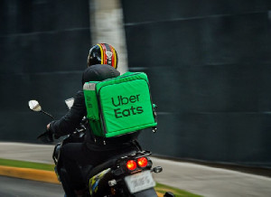 Bermitra dengan Flytre, Uber Eats Segera Luncurkan Pengiriman Gunakan Drone