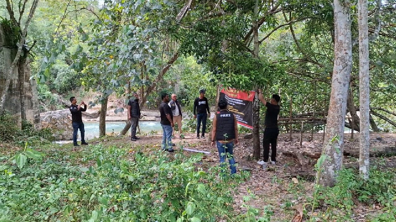 Polisi Pasang Baliho Larangan Tambang Emas Ilegal di Aceh Tengah