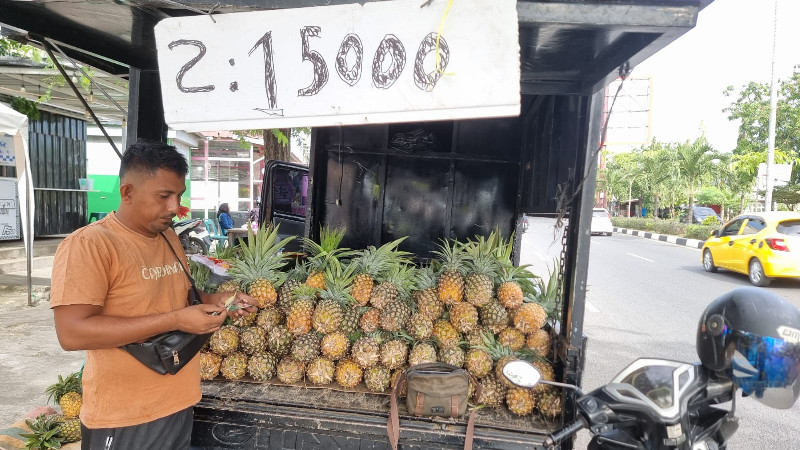 Nanas Tarutung Banjiri Pasar Banda Aceh, Harga Mulai Rp5 Ribu