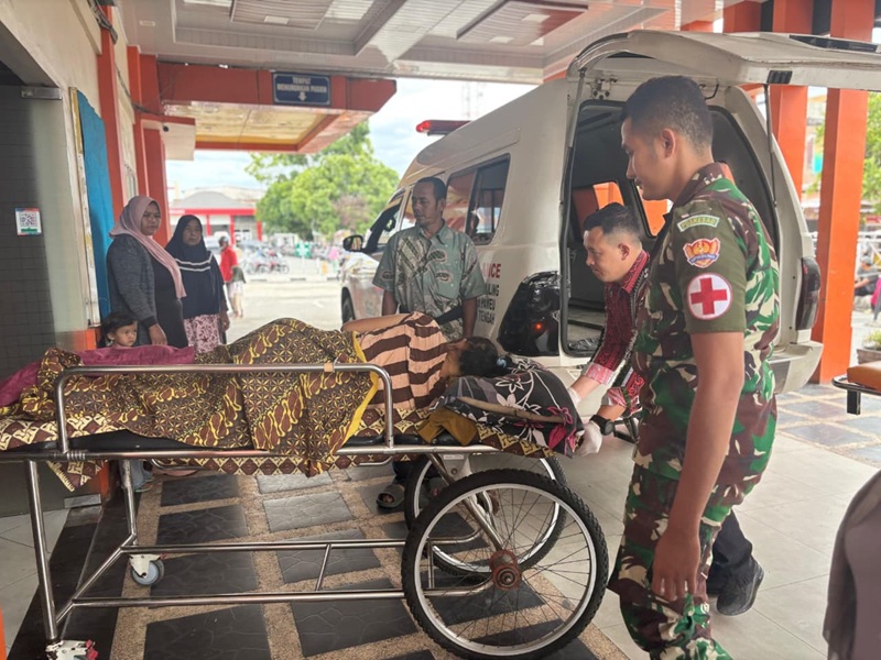 Dua Warga Stroke Iskemik, TNI Cepat Evakuasi Ke RSU