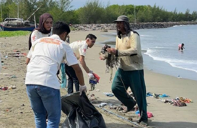 Hari Maritim Nasional, Generasi Muda Banda Aceh Bergerak Jaga Laut dari Sampah