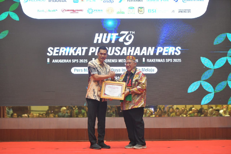 Pemerintah Aceh Terima Lestari Awards 2025 dari Serikat Perusahaan Pers