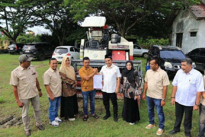 10 Kelompok Tani di Lhokseumawe Dapat Bantuan Alsintan dari Kementerian Pertanian