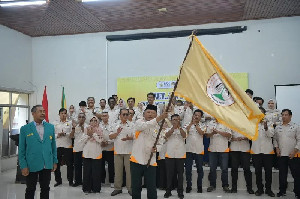 Amal Hasan Kukuhkan Irmawan Sebagai Ketum Ikafensy: Dorong Sinergi Alumni untuk Pembangunan Aceh