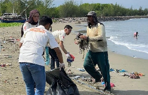 Hari Maritim Nasional, Generasi Muda Banda Aceh Bergerak Jaga Laut dari Sampah