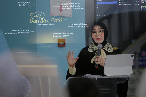 Dari Nilam ke Dunia: Illiza Dorong Banda Aceh Bangun Industri Parfum Halal