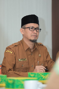 Mualem Percayakan Adriansyah Sebagai Plh Kadis Pendidikan Dayah Aceh