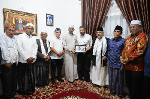 Gubernur Mualem Hadiri Haul ke-5 Abu Paloh Gadeng di Aceh Utara